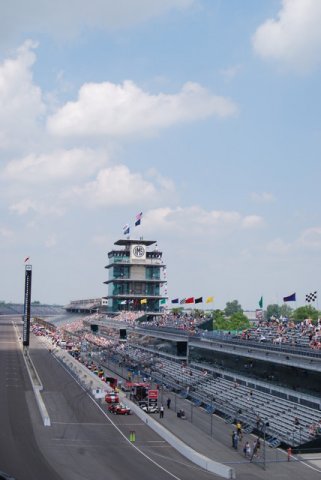 Picture of the Pagoda and Driver Position Pole